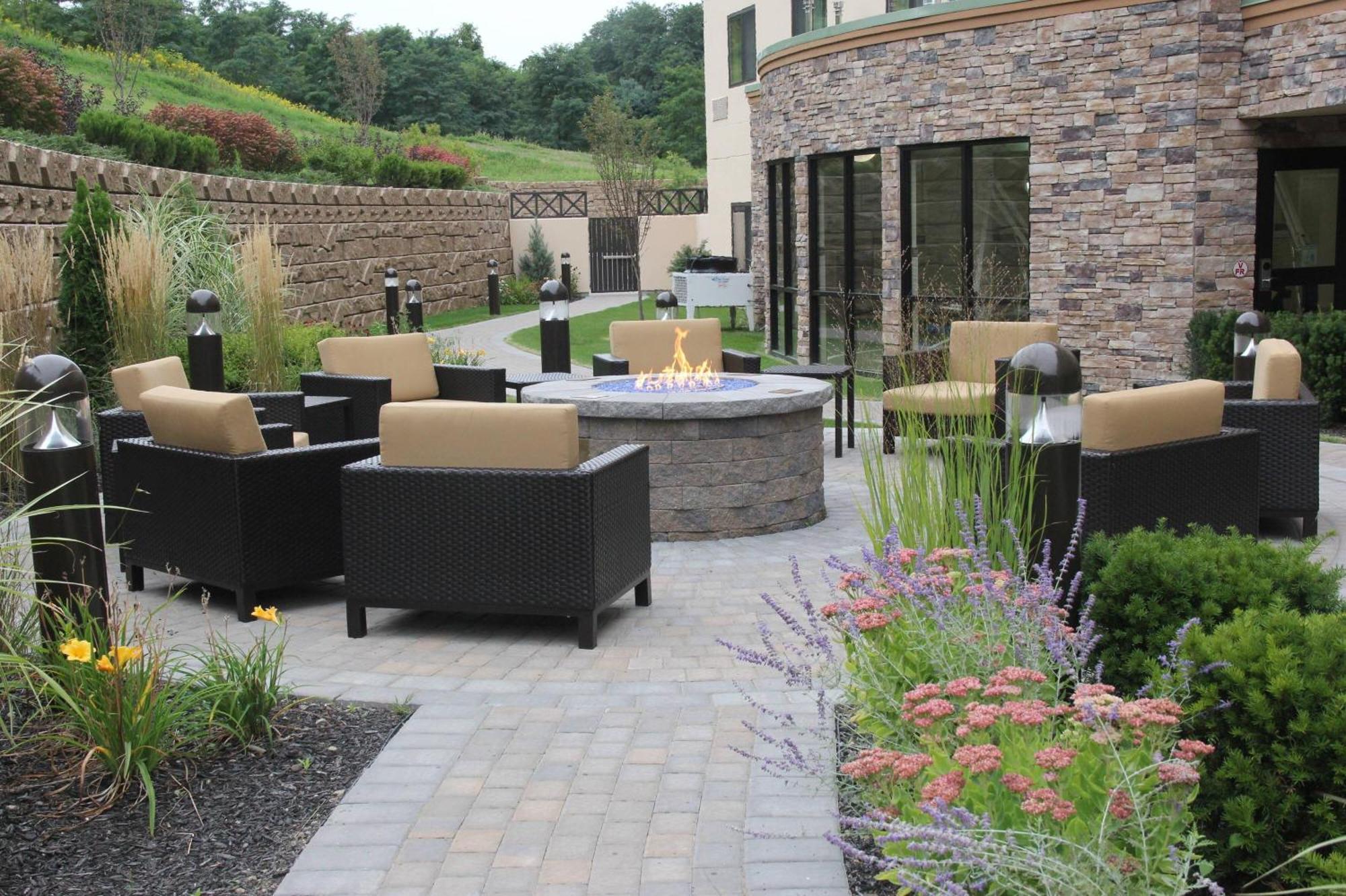 Courtyard By Marriott Oneonta Hotell Exteriör bild