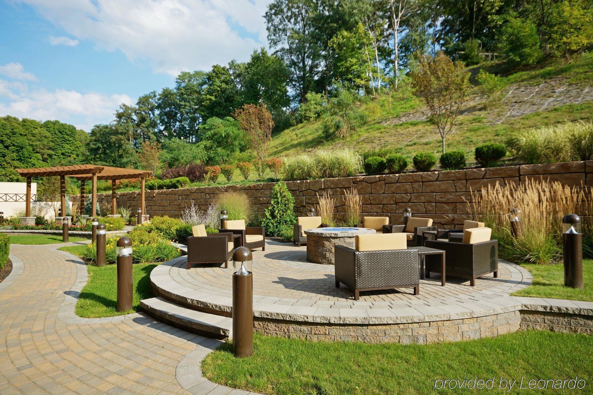 Courtyard By Marriott Oneonta Hotell Exteriör bild