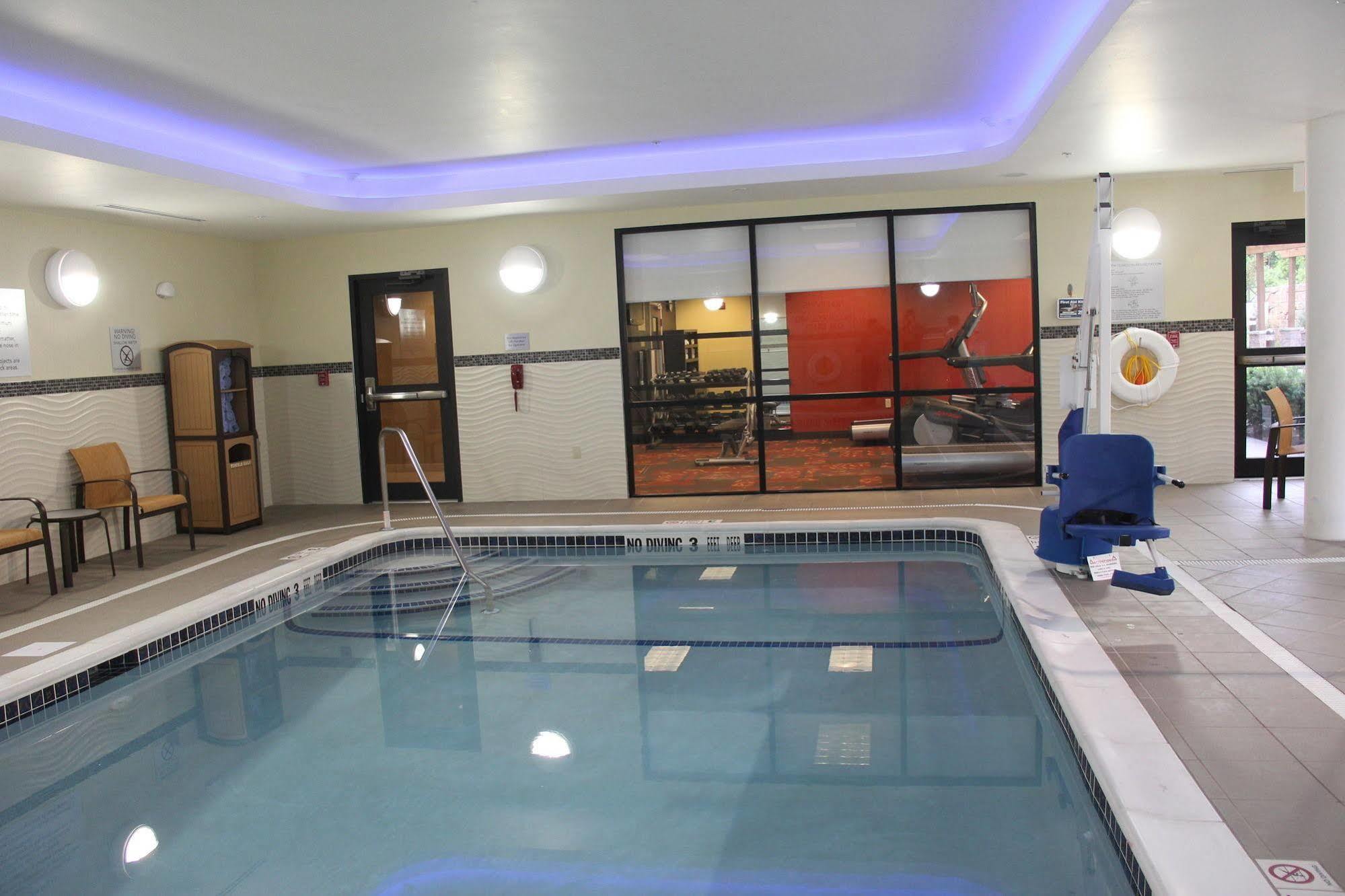 Courtyard By Marriott Oneonta Hotell Exteriör bild